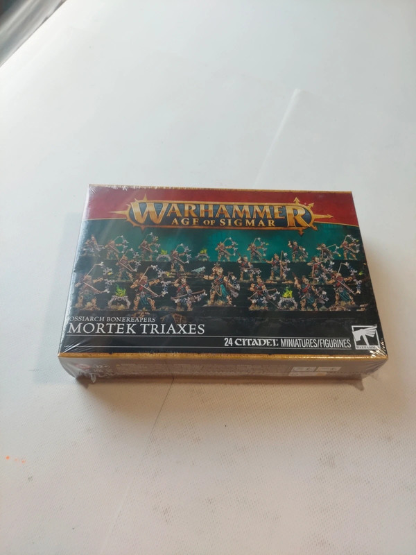 AOS Ossiarch Bonereapers. Mortek triaxes 24 minis