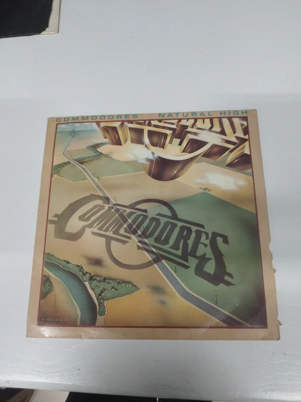 Comodores -natural high