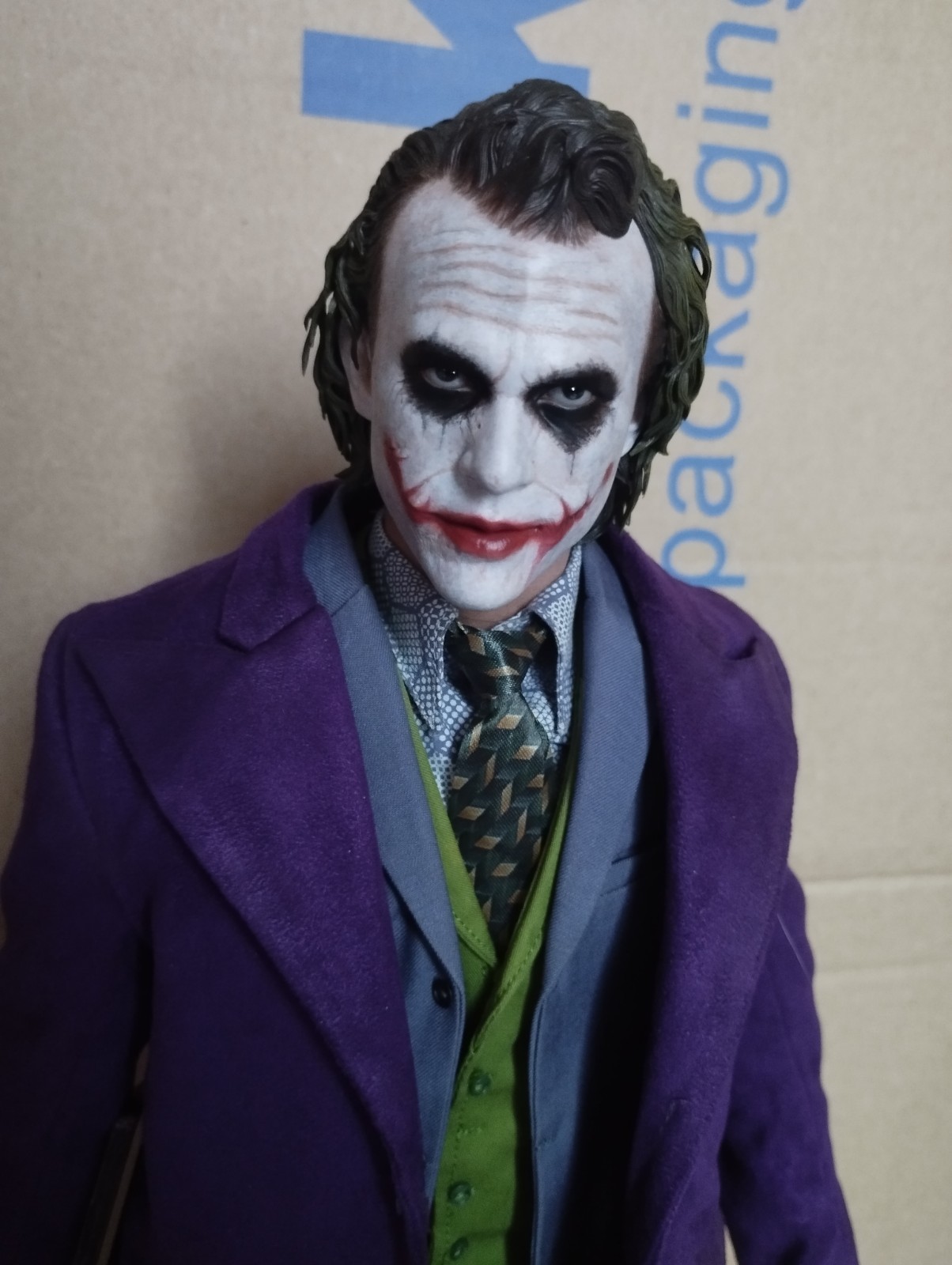 Hot Toys Joker QS010 Statuetta Batman Il Cavaliere Oscuro 1/4 47 cm