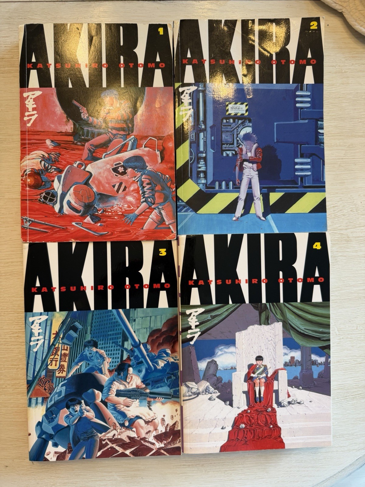 Akira manga volumi 1-4 brossura inglese usato in ottime condizioni