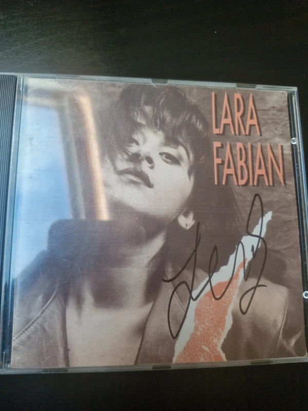 Album dédicacé Lara Fabian