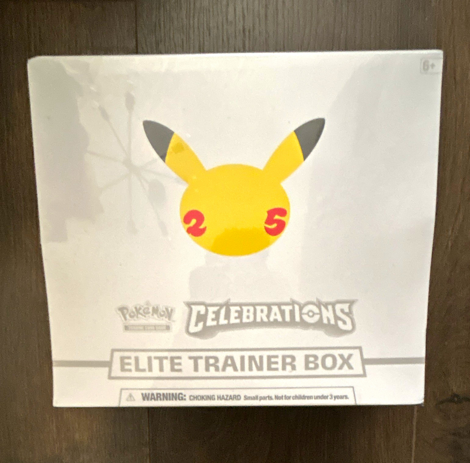 Box Allenatore Elite Celebrazioni Pokémon TCG 25° Anniversario Sigillato Inglese 2021
