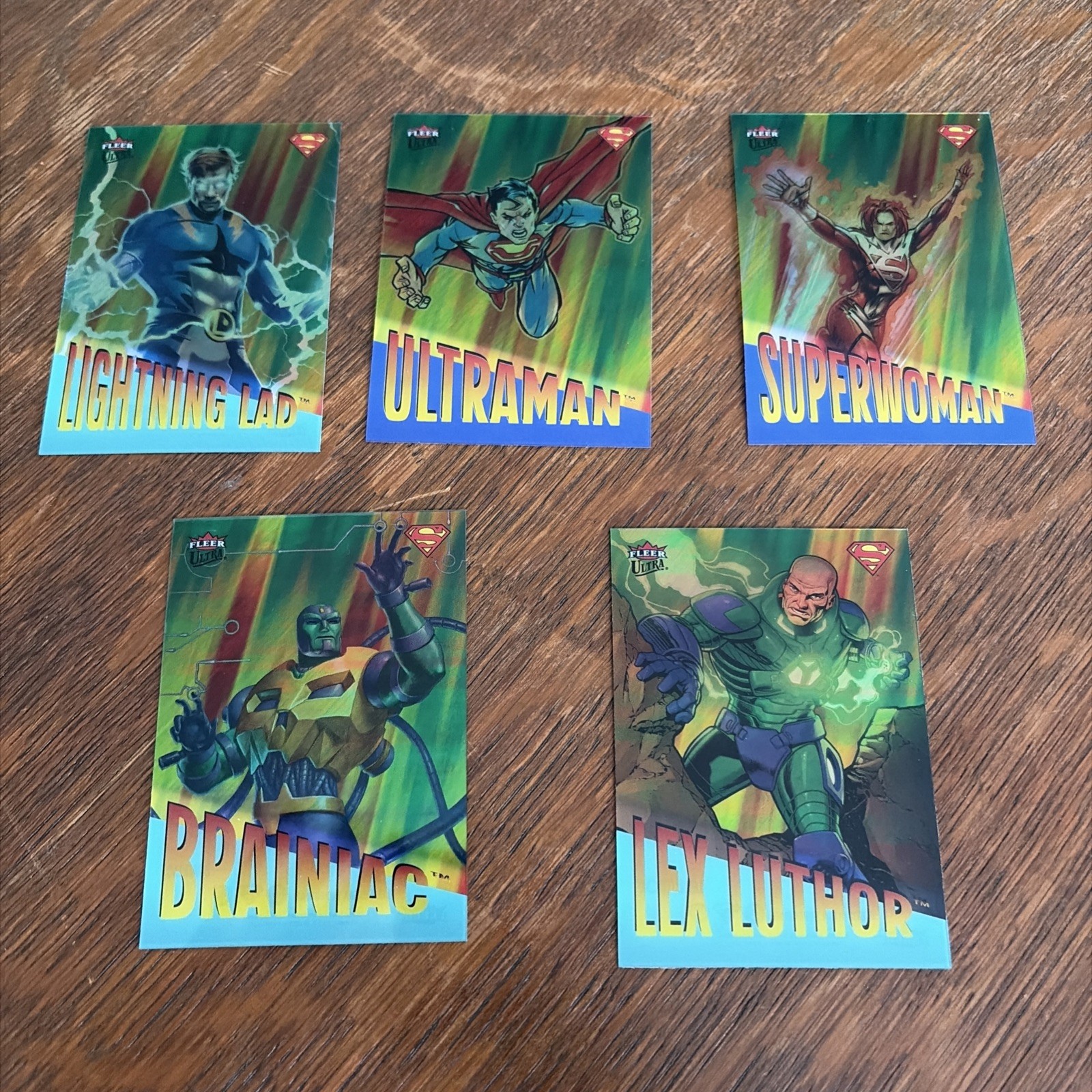 2026 Fleer Ultra Superman lotto di 5 carte inserto acetato