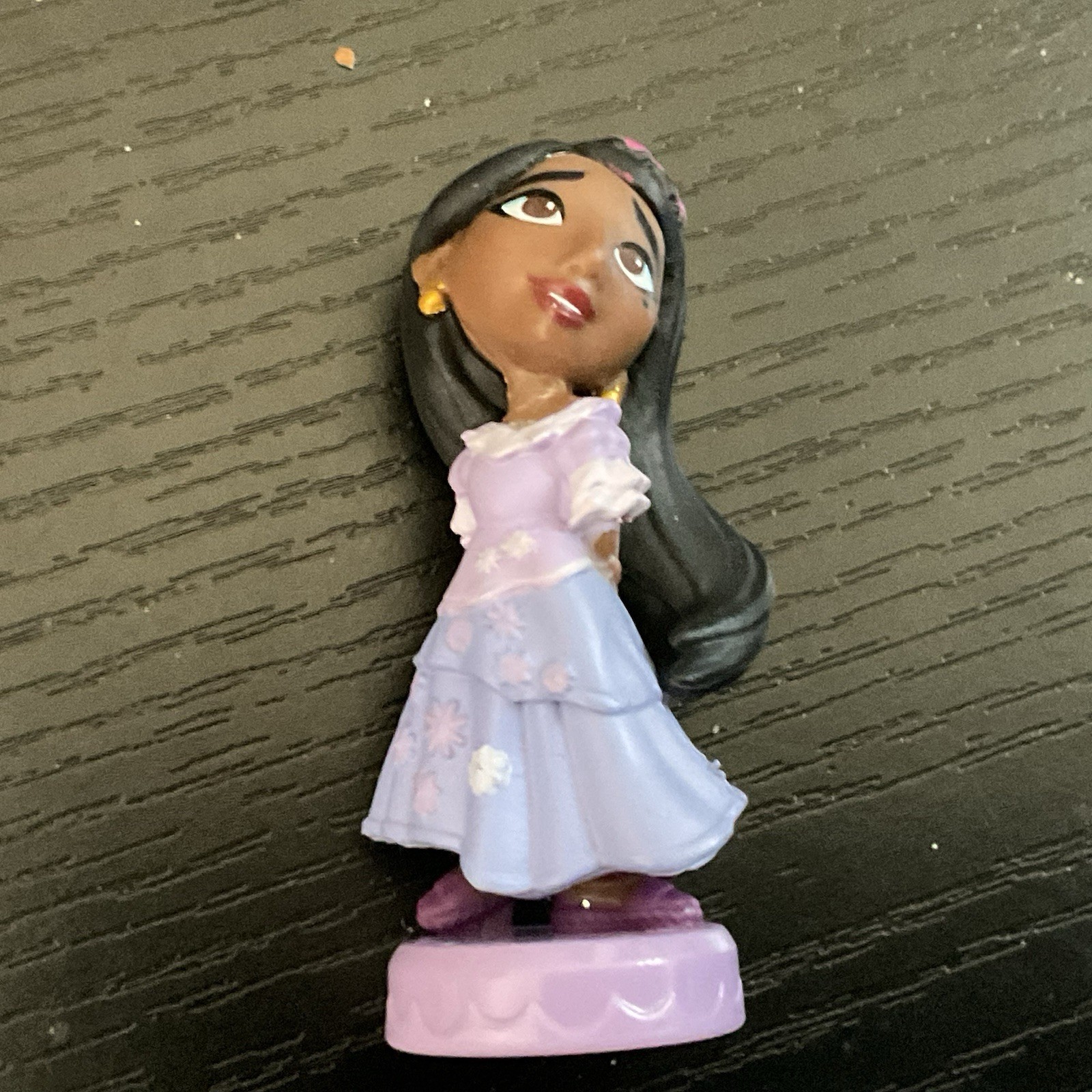 Personaggio Disney Encanto Isabela Madrigal