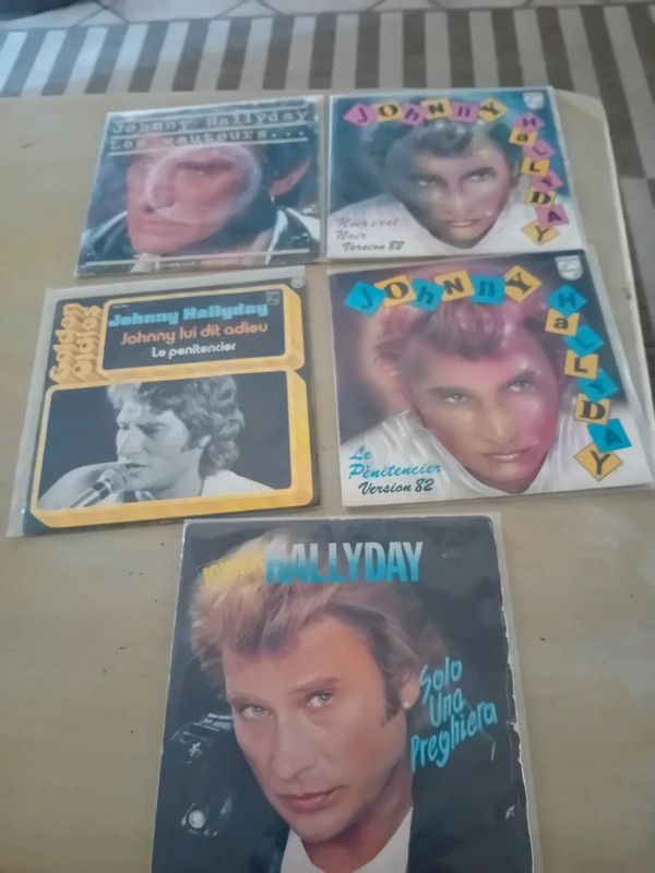 Johnny hallyday 10 disq 45t superbe