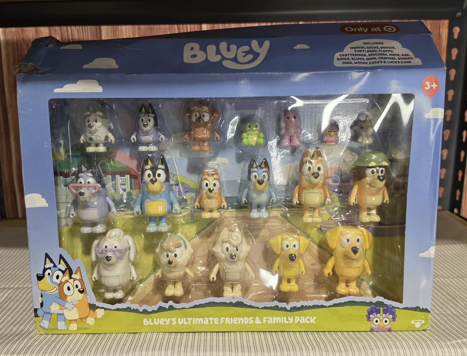 Bluey's Neighborhood Ultimate Friends & Family Pack Mini Figures Bluey Bingo 