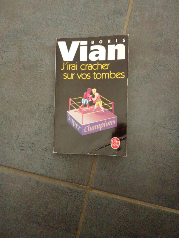Titre " j'irai cracher sur vos tombes"