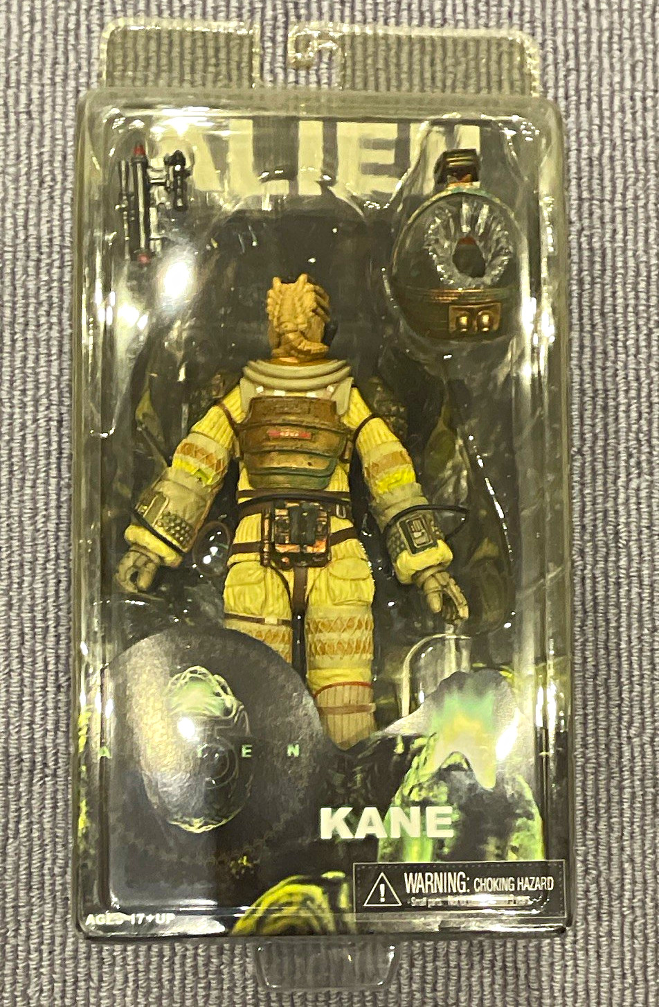 NECA Alien Kane with Facehugger 2014 (BOX GONE YELLOW)