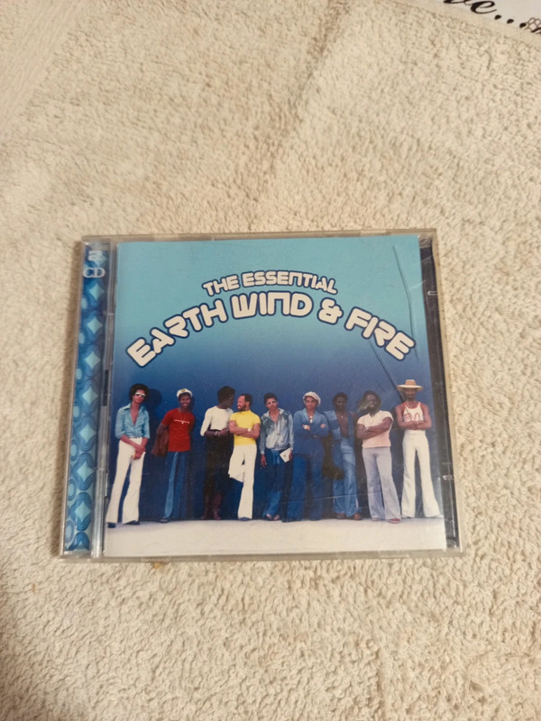 Earth Wind and Fire The Essential