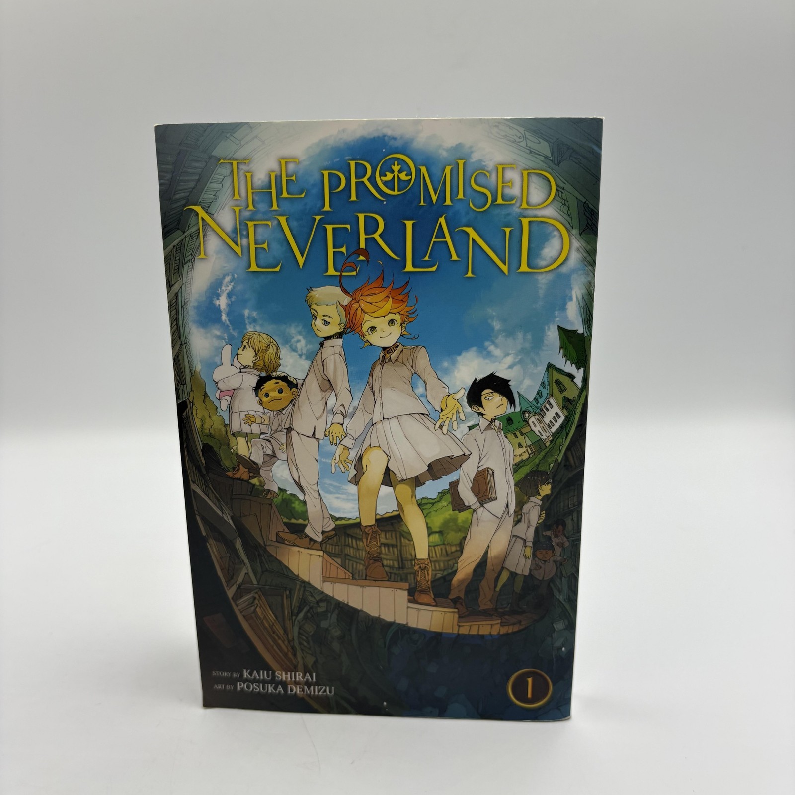 The Promised Neverland Vol 1 Kaiu Shirai Posuka Demizu VIZ PB Manga Horror