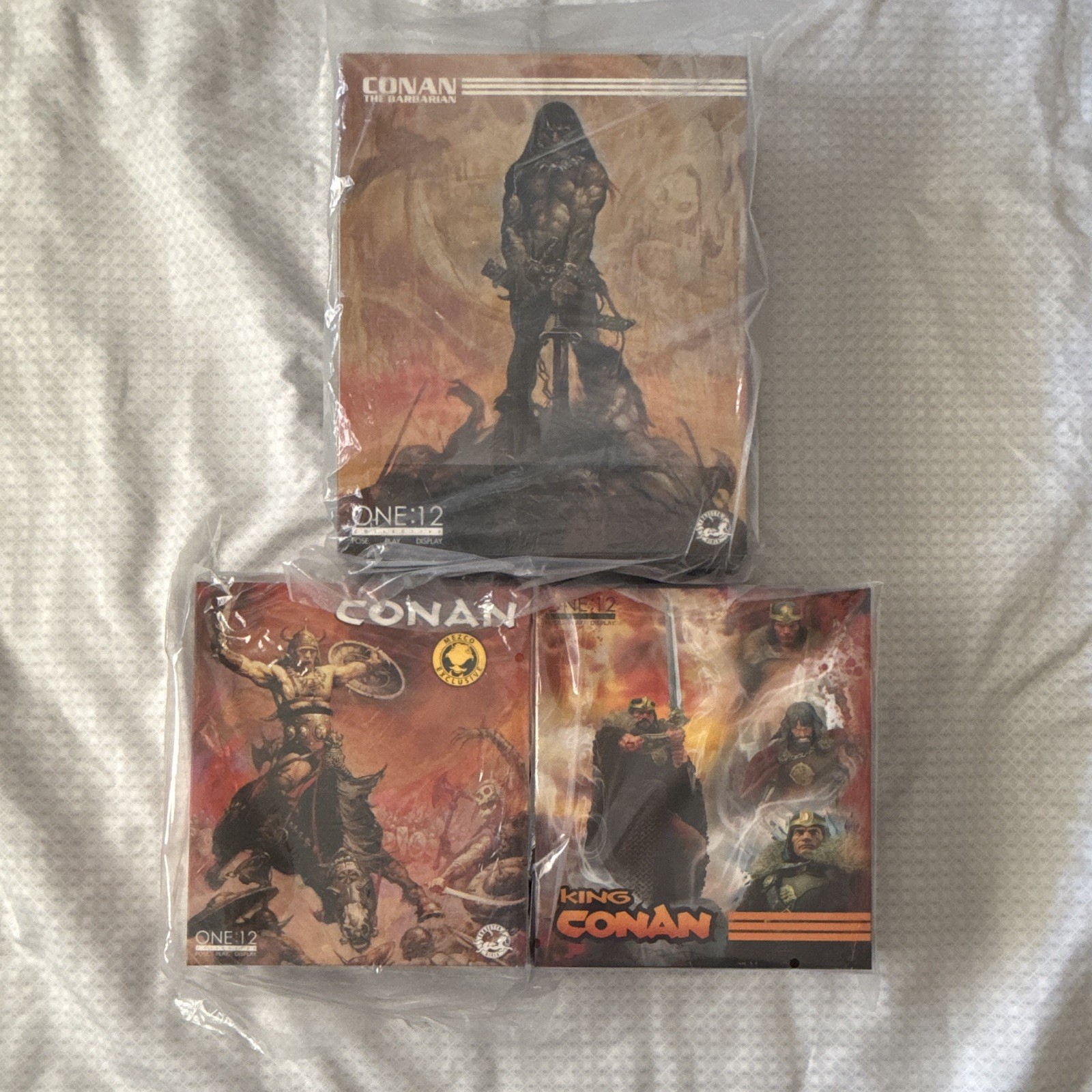 Mezco One:12 Collective Conan The Barbarian Conquerer King Action Figure Set