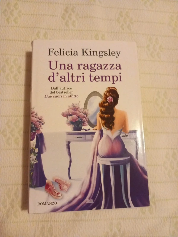 Libro una ragazza d'altri tempi