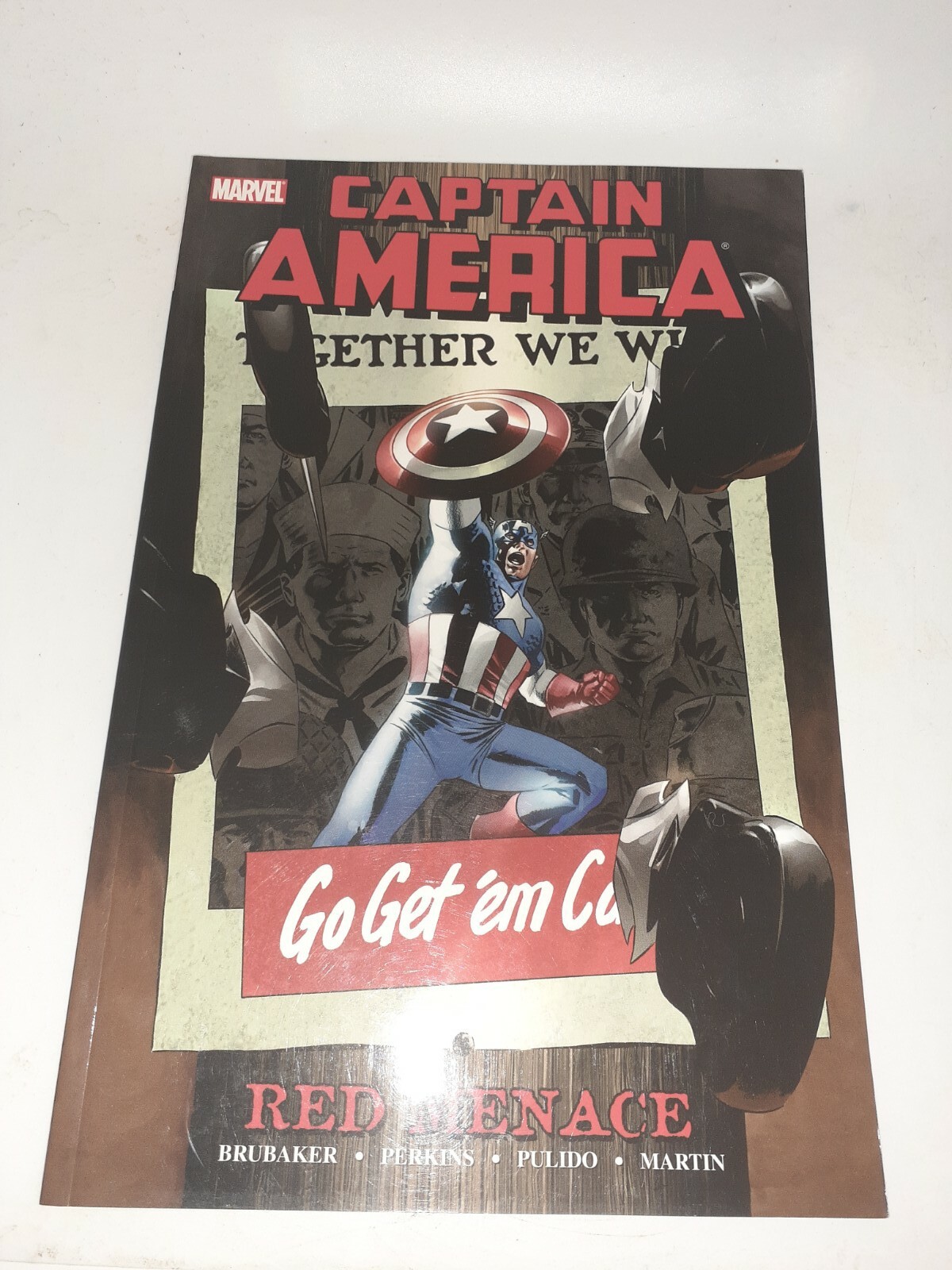 Marvel Captain America Red Menace TPB nuovo mai letto 9,8
