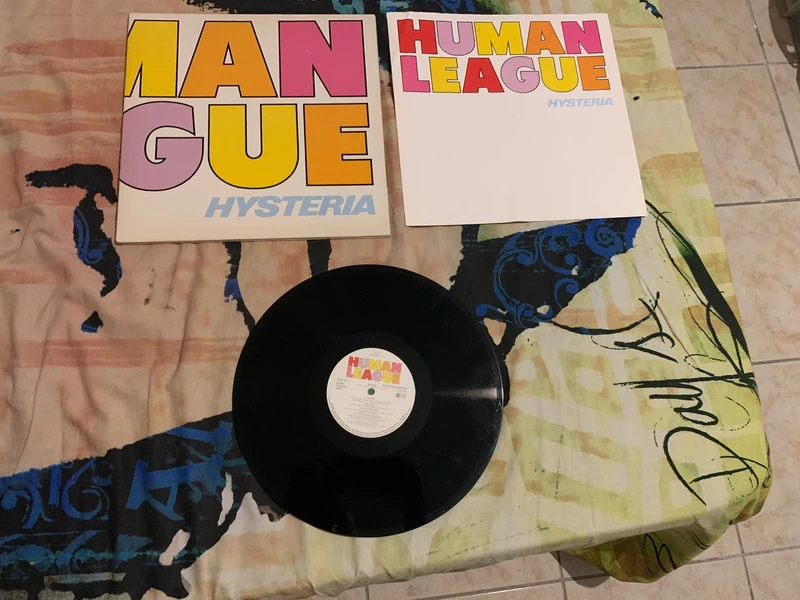 33 Tours human league hysteria