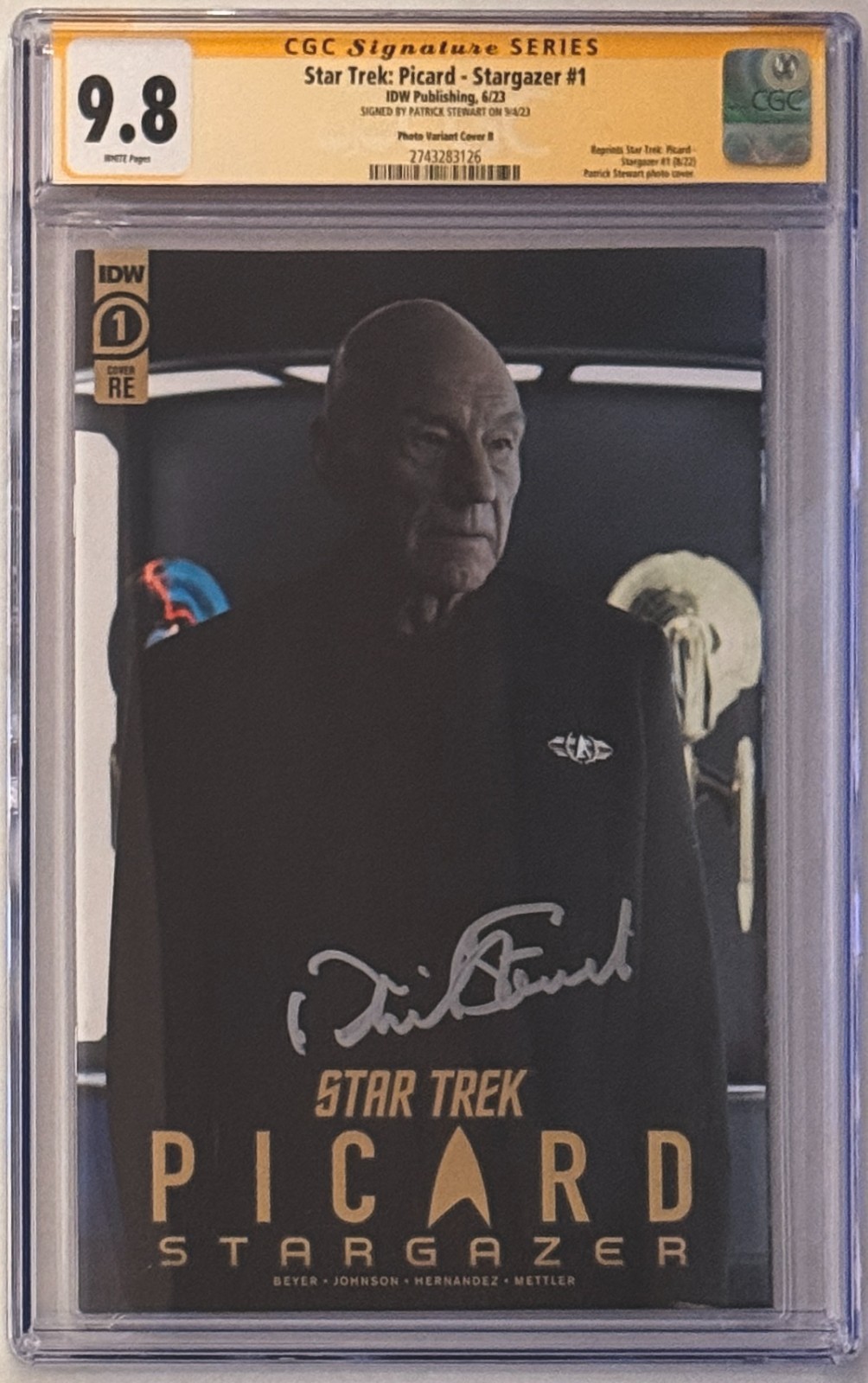 Copertina fotografica firmata Patrick Stewart CGC grado 9,8 Star Trek Picard Stargazer #1