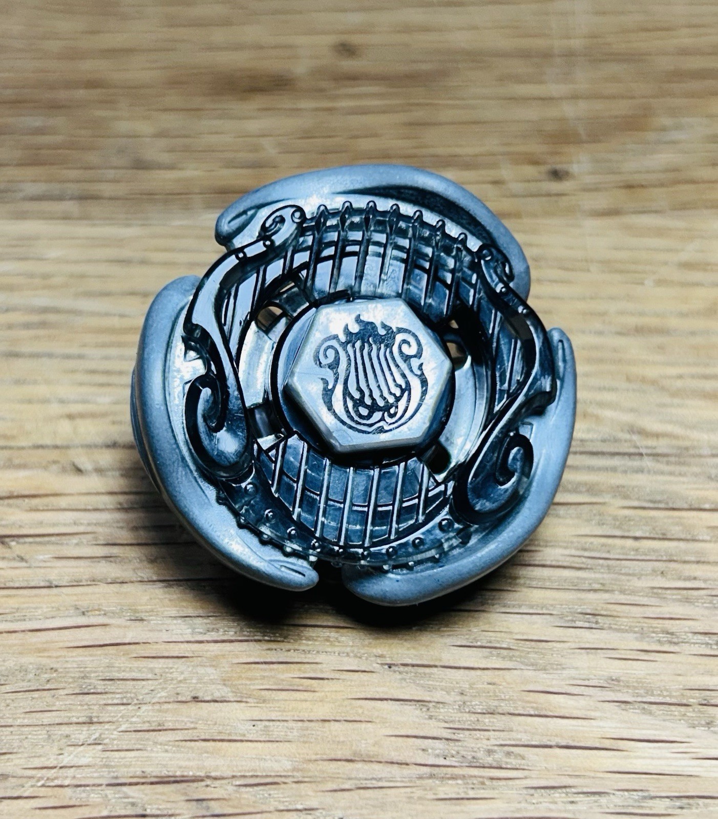 Spiral Lyre ED145MF Beyblade Authenic Hasbro Metal Fury