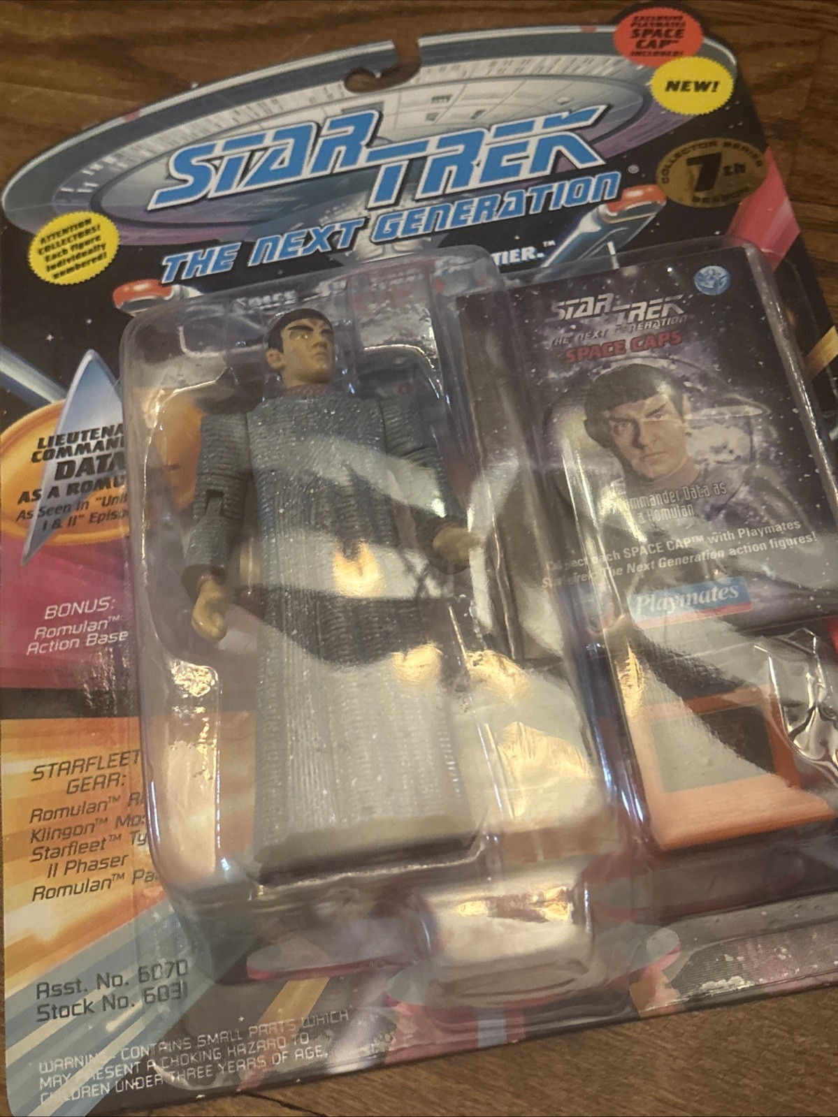 STAR TREK Next Generation Action Figure Data as A Romulan Playmates Sigillato