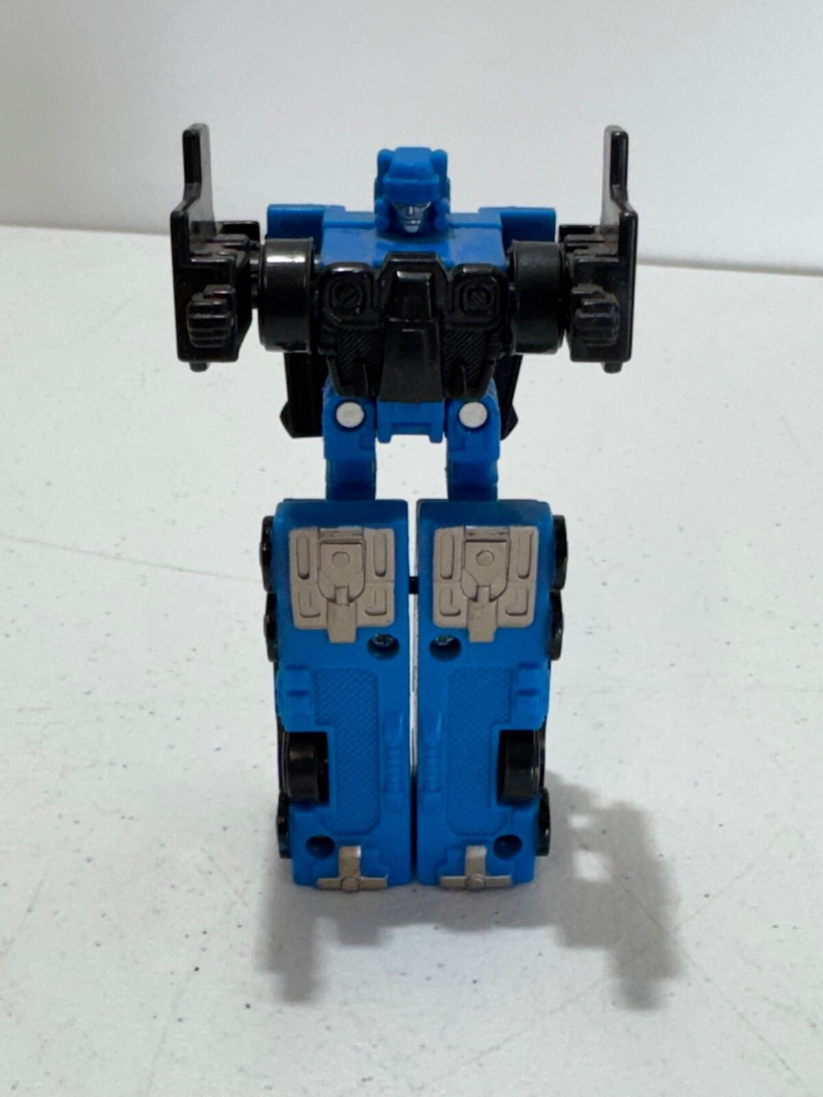 WAL-MART ULTRA MAGNUS FIGURE SPY CHANGERS UNIVERSE TRANSFORMERS 2003
