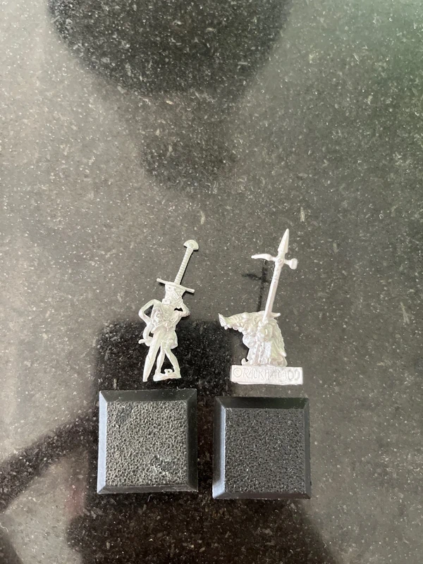 Confrontation - Duo de porteurs d’armes