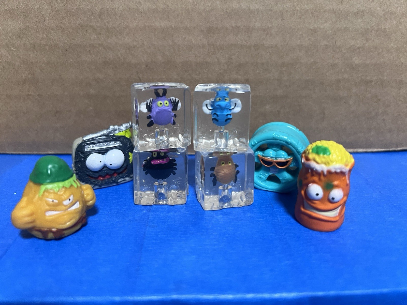 Grossery Gang Ice Cube Set + Other Figures