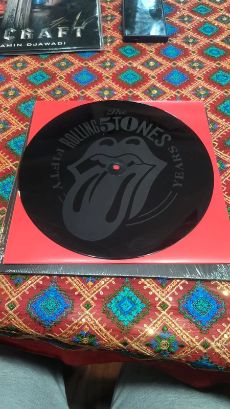 The Rolling Stones – Doom And Gloom (Jeff Bhasker Mix), edizione limitata del 2012.
Non è un LP tr
