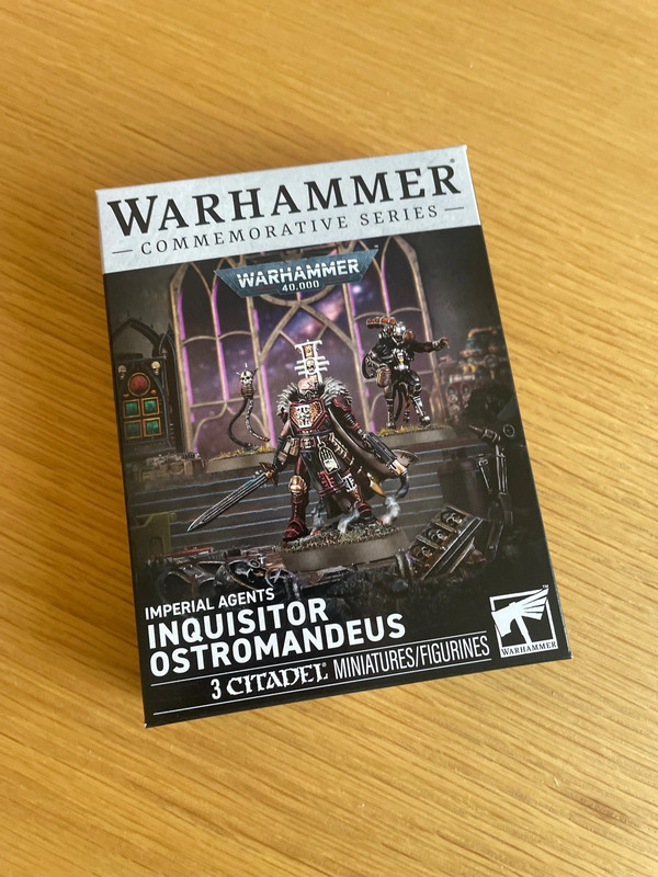 Warhammer 40k - boite commemorative inquisiteur ostromandeus