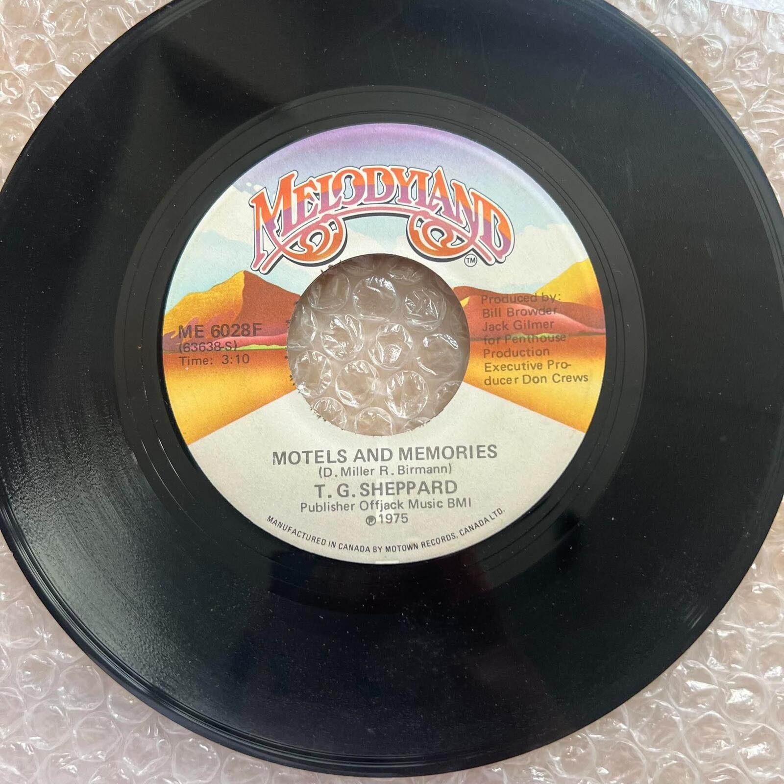 T.G. Sheppard – Motel And Memories / Pigskin Charade 45rpm 7' Vinyl Record R83