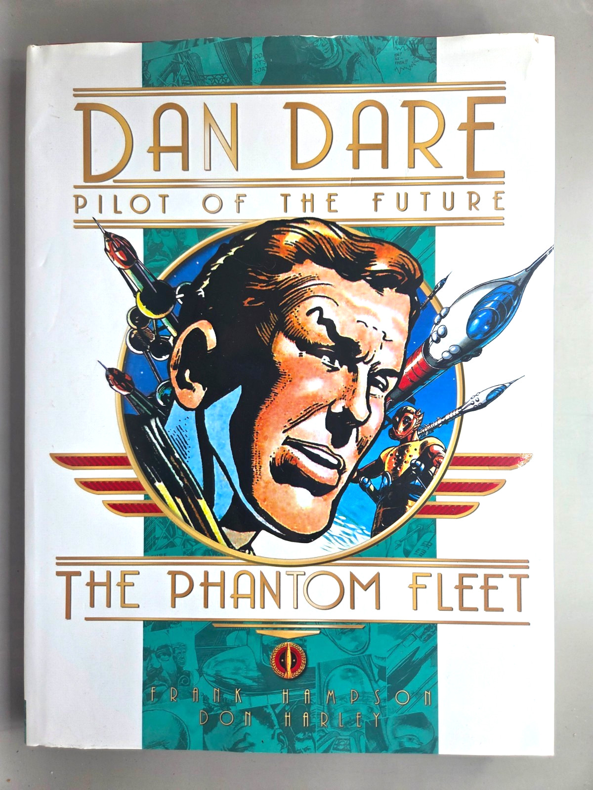 DAN DARE PILOT OF THE FUTURE PHANTOM FLEET 2009 NAVE COMBINATA