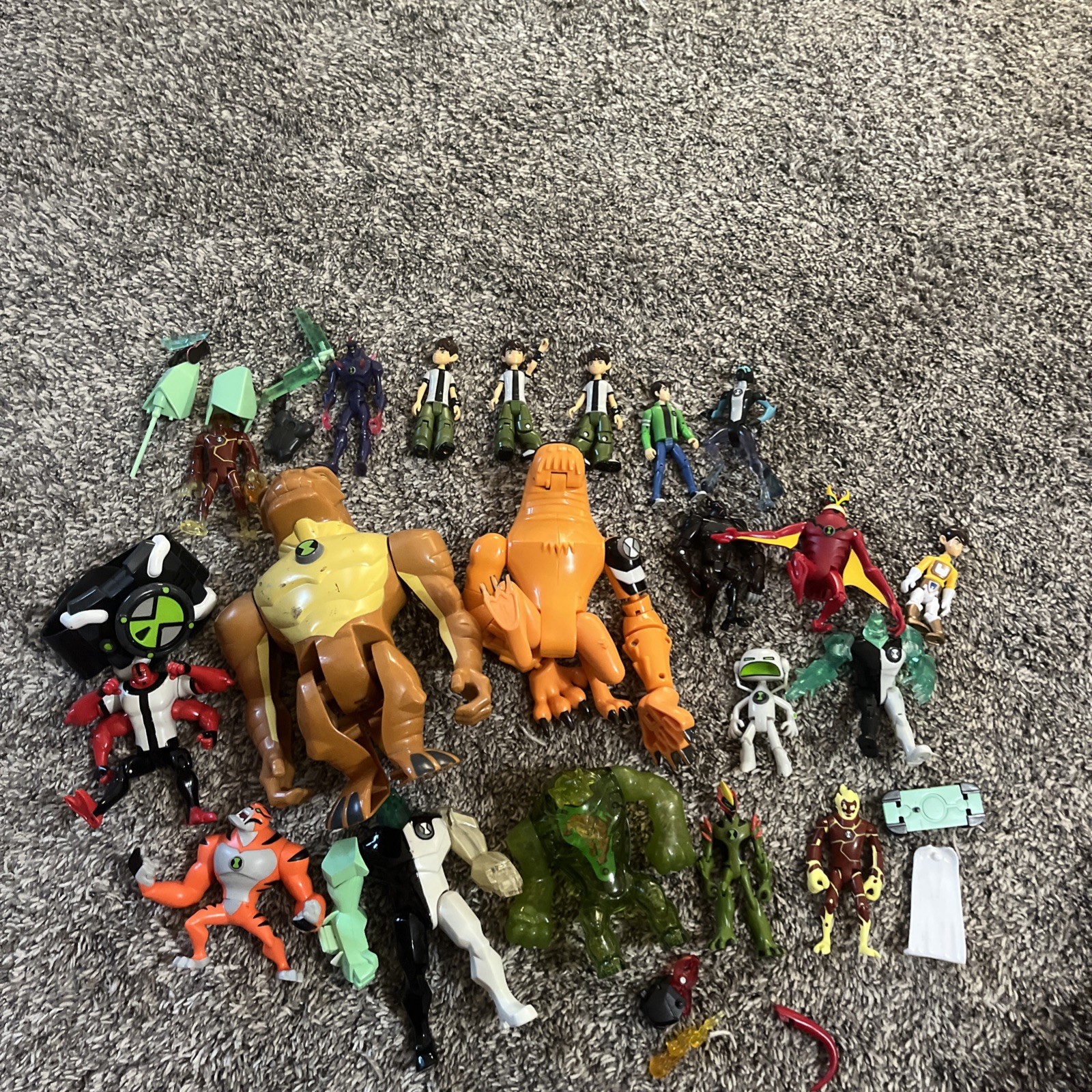 Lotto 20 action figure classiche Ben Ten