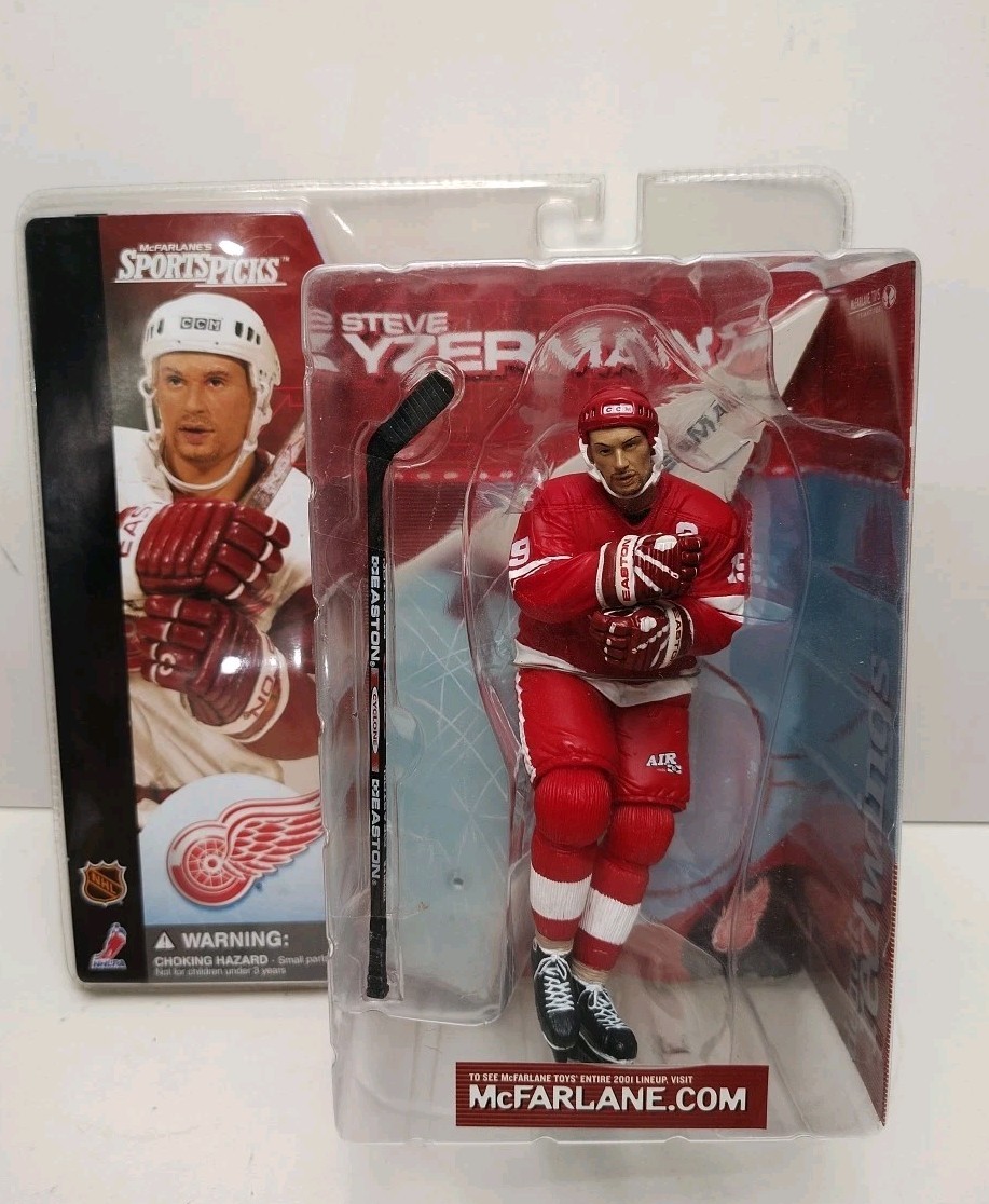 Mcfarlane NHL Series 1 STEVE YZERMAN Red Wings Chase Figure Red Home Jersey Rare