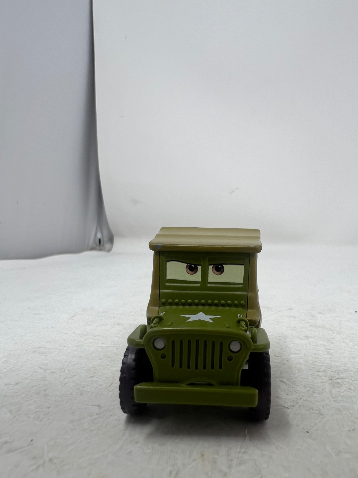 Disney Cars Sarge 1:55 auto pressofusa veicolo esercito Jeep Pixar Mattel senza scatola