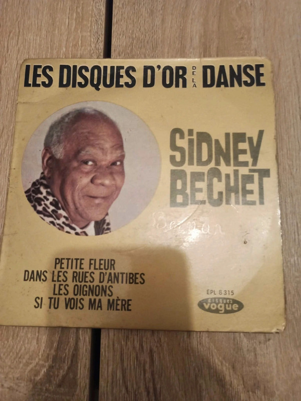 Vinyle 45 tours sidney bechet tres bon etat