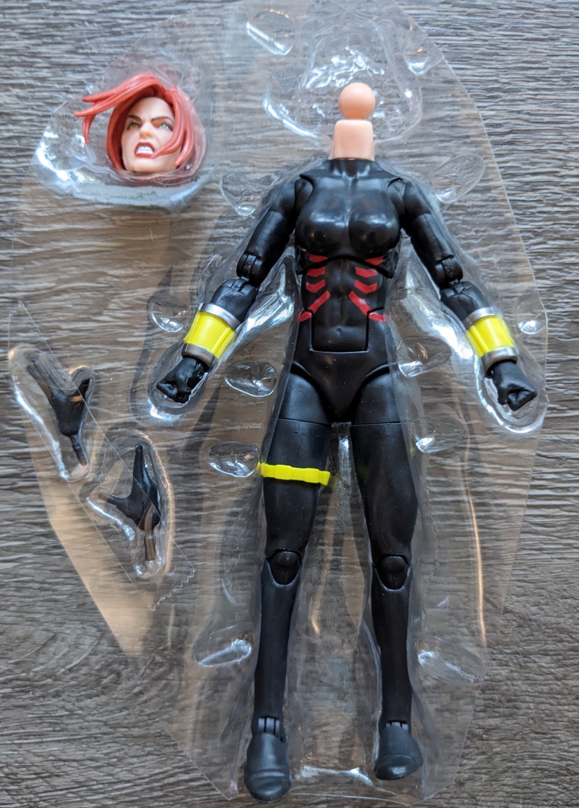 Marvel Legends FIGURA VEDOVA NERA con ALT HEAD ONLY (confezione da 2 Quicksilver Crossing)