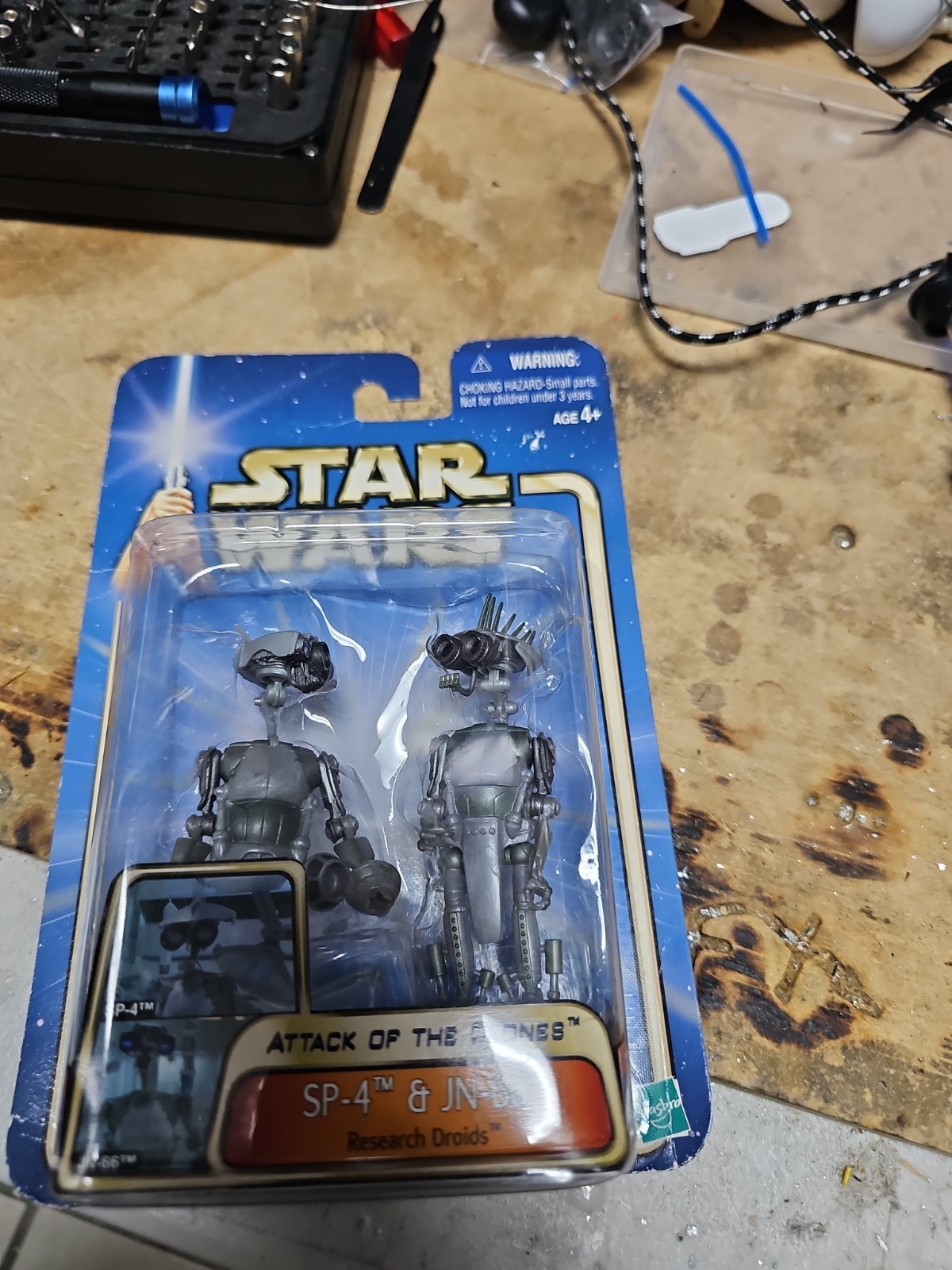 New In Box Star Wars Attack Of The Clones SP-4 And JN-66 Research Droids 05
