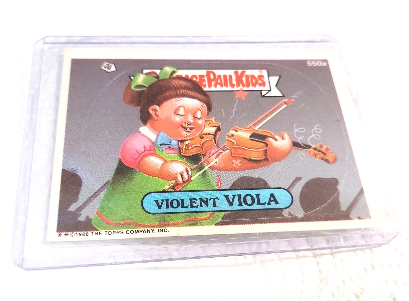 TOPPS GARBAGE PAIL KIDS VIOLENT VIOLA 550a serie 14 1988 manicotto e caricatore superiore