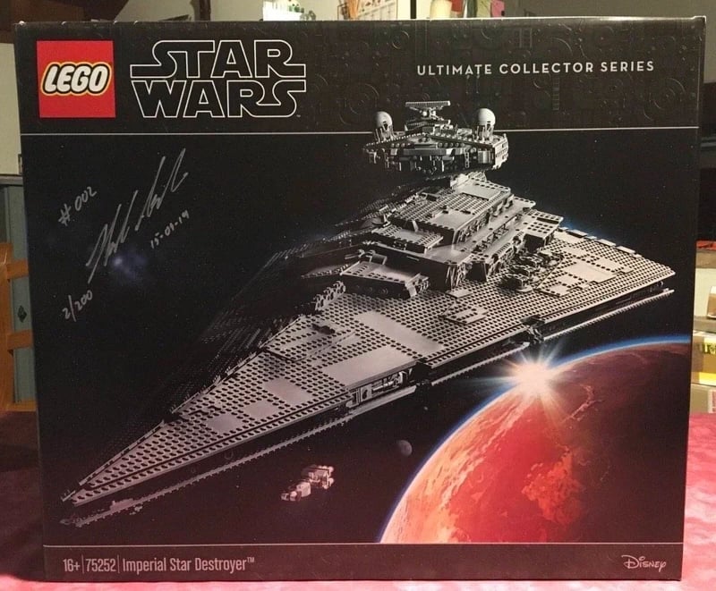 LEGO Star Wars UCS 75252 Imperial Star Destroyer