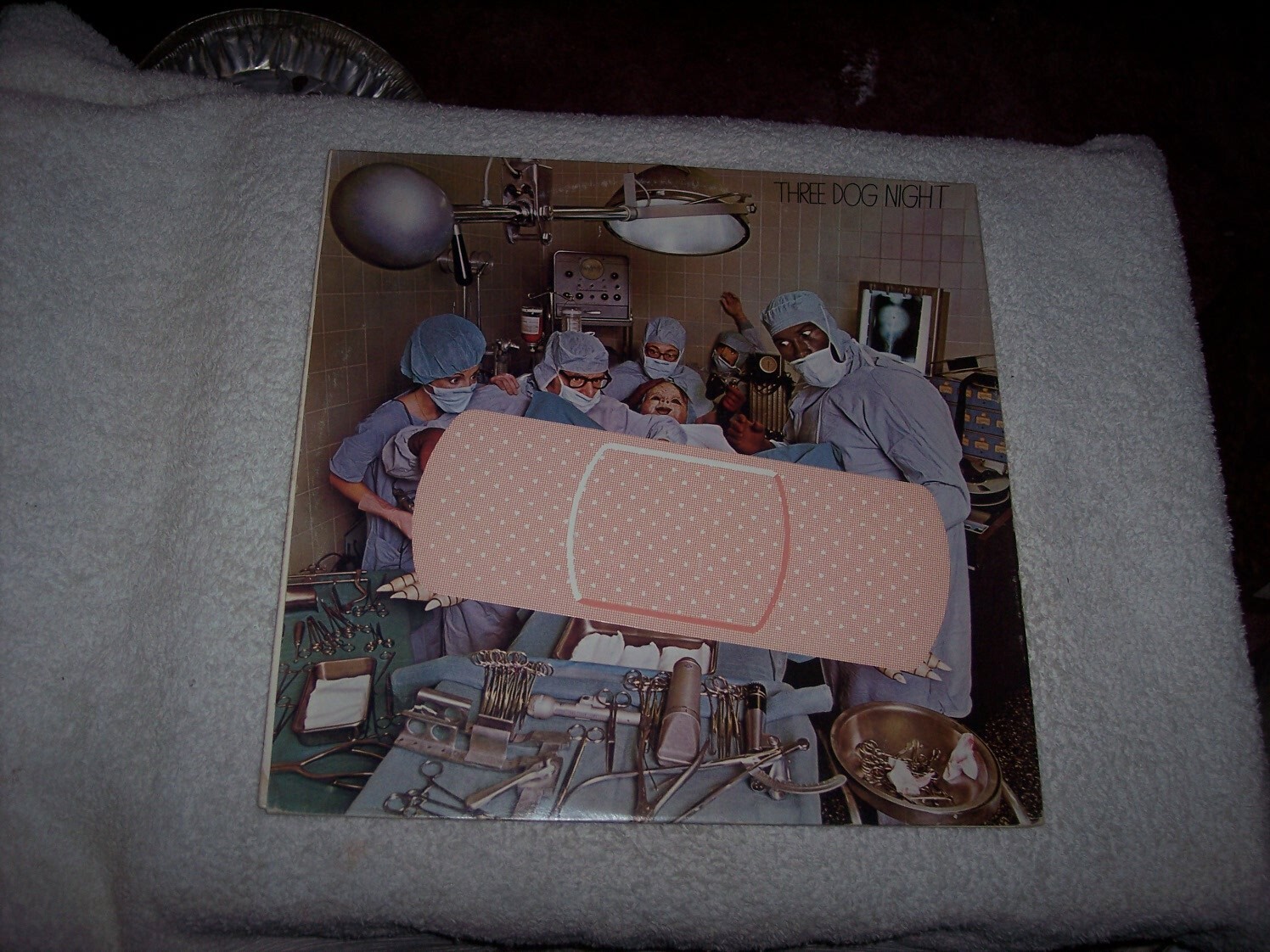 LP--THREE DOG NIGHT--HARD LABOR  **NM VINYL**   #1102