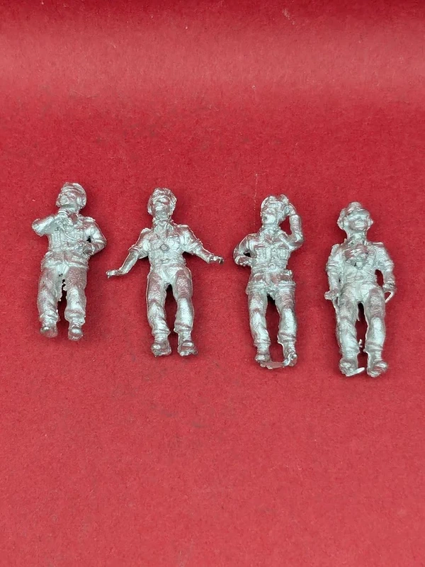 0284  WH 103-3 German soldiers 4 fig