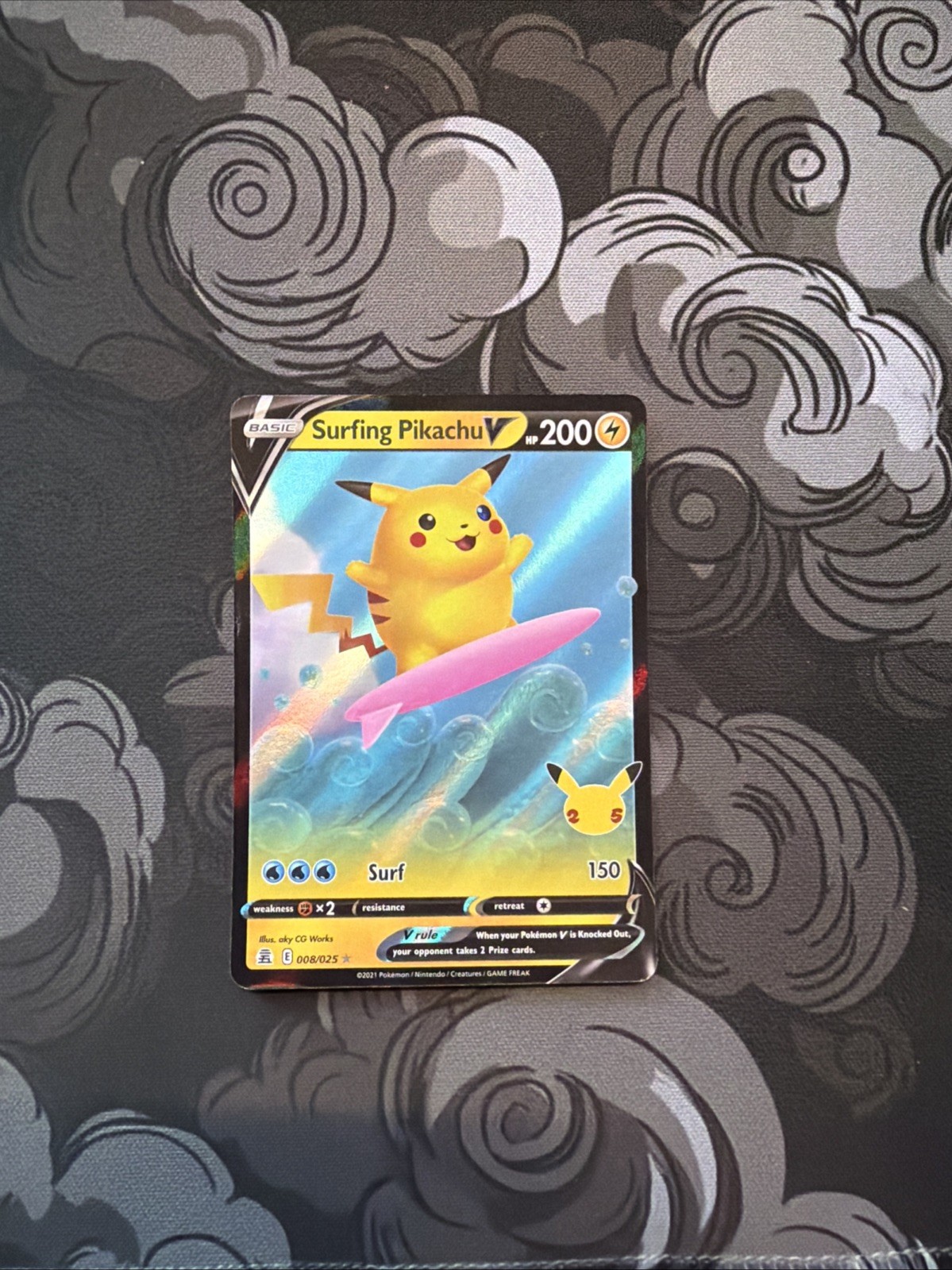 Surfing Pikachu V -008/025 Pokemon 25 Celebrazioni Ultra Rara quasi nuova 