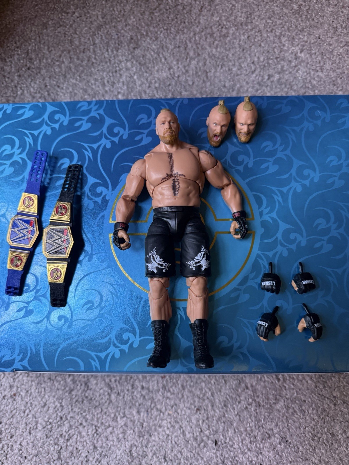 WWE Brock Lesnar Ultimate Edition Series 4 Mattel Wrestling Figure + 2 cinture