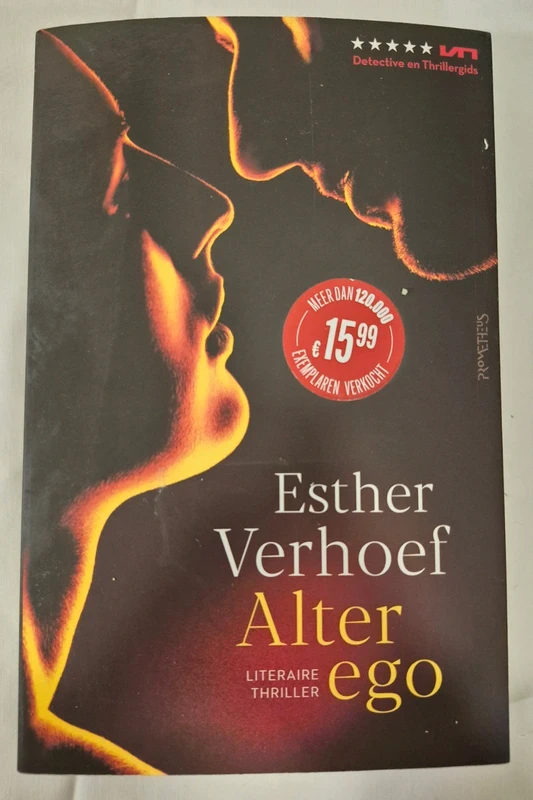Alter Ego de  Esther Verhoef - Thriller em neerlandês