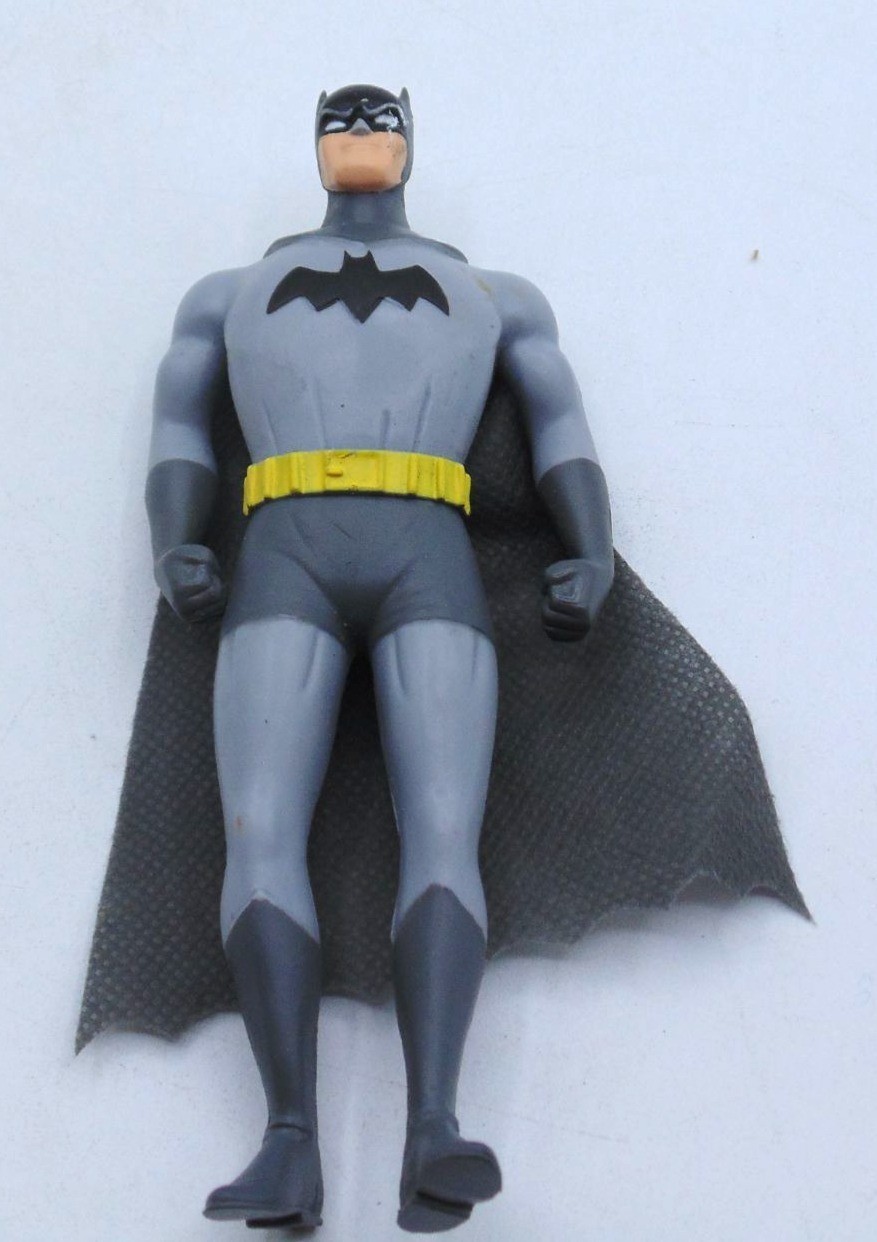 DC Comics Batman action figure tuta grigia e nera con cintura gialla