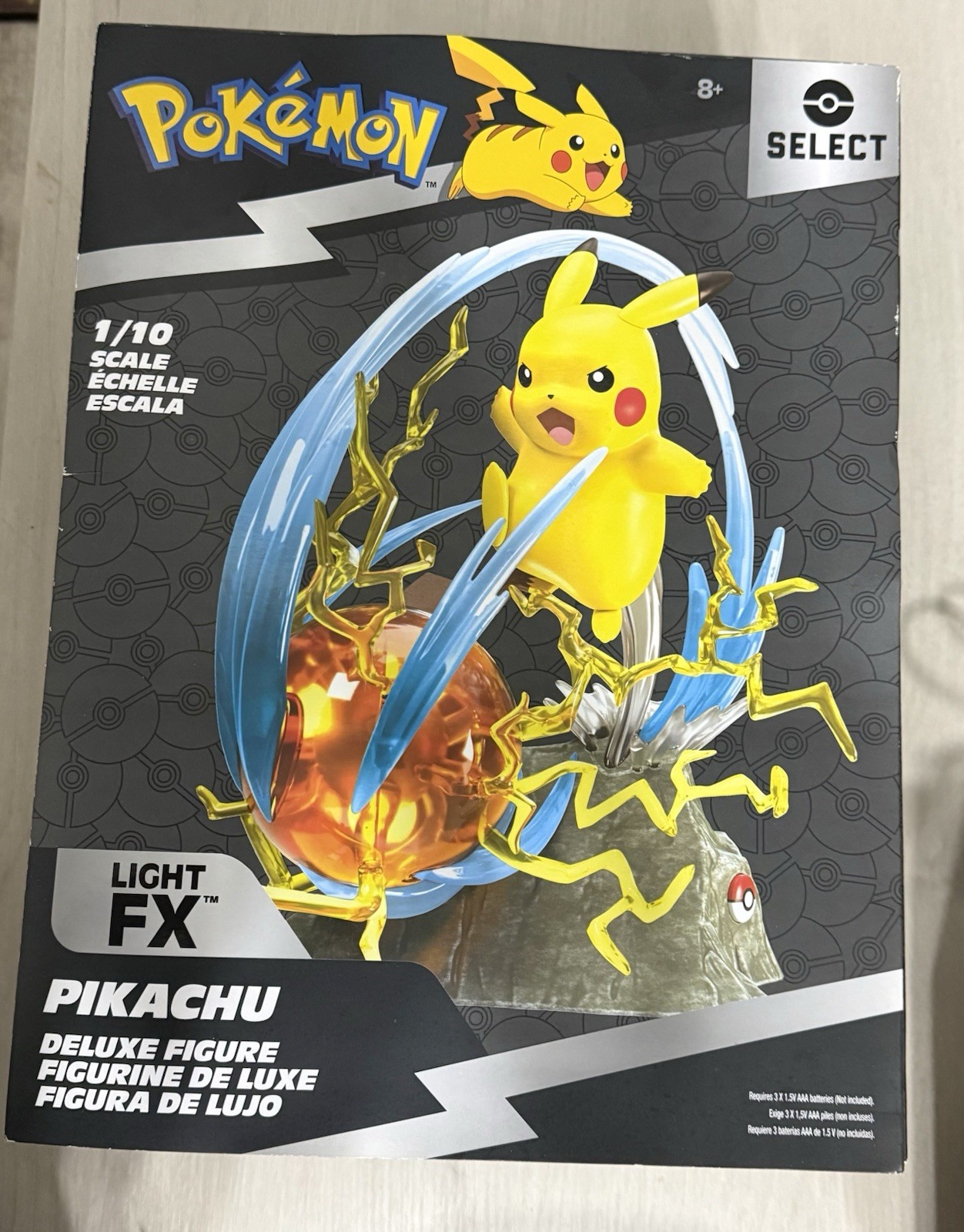 Jazwares x Pokemon Scala 1/10 Pikachu Deluxe Figure Seleziona Luce FX Nuovo