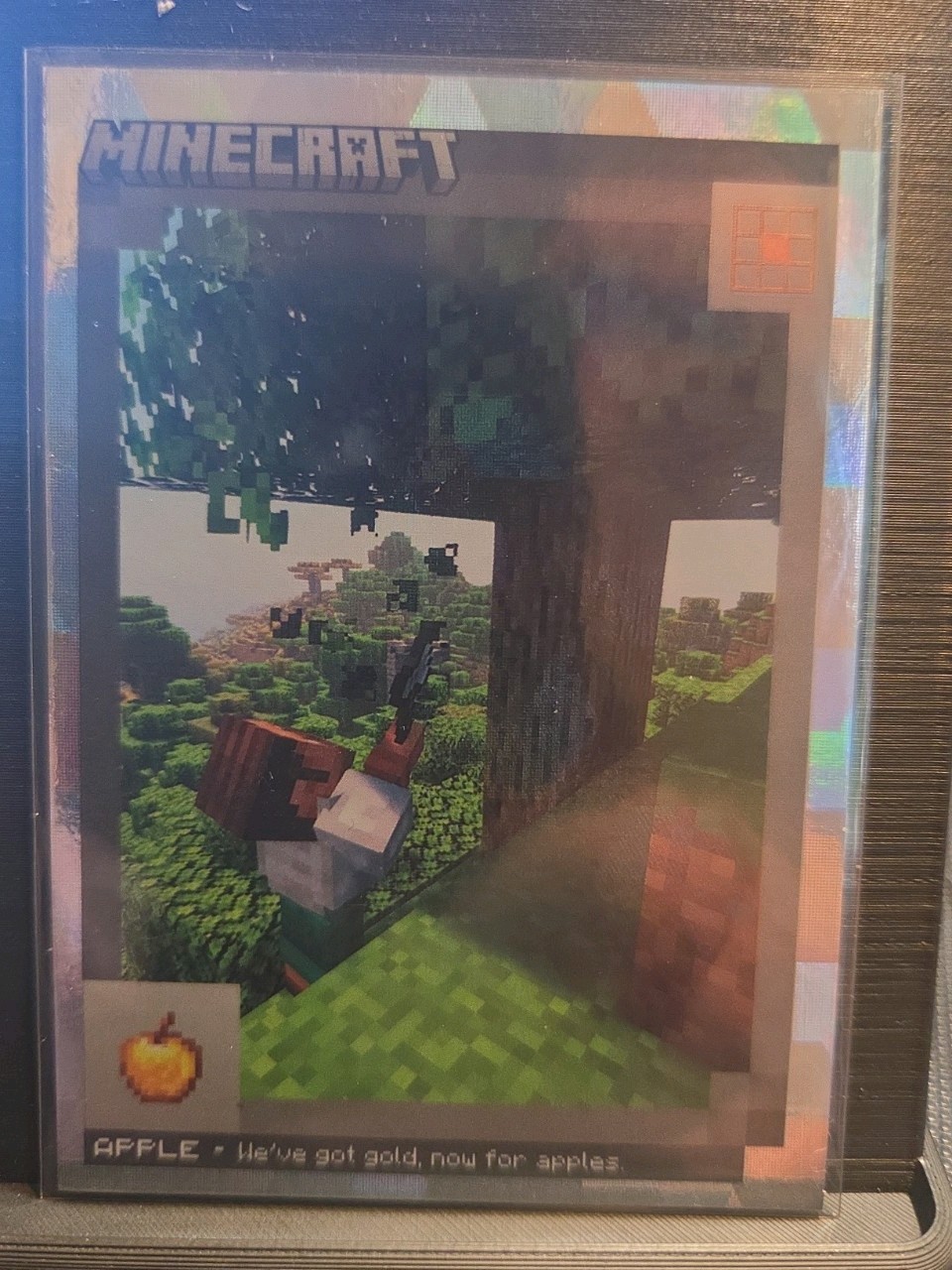 2024 Panini Minecraft Apple Cubic Foil Scheda Parallela #95