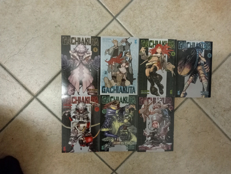 Lotto di 7 manga di gachiakuta