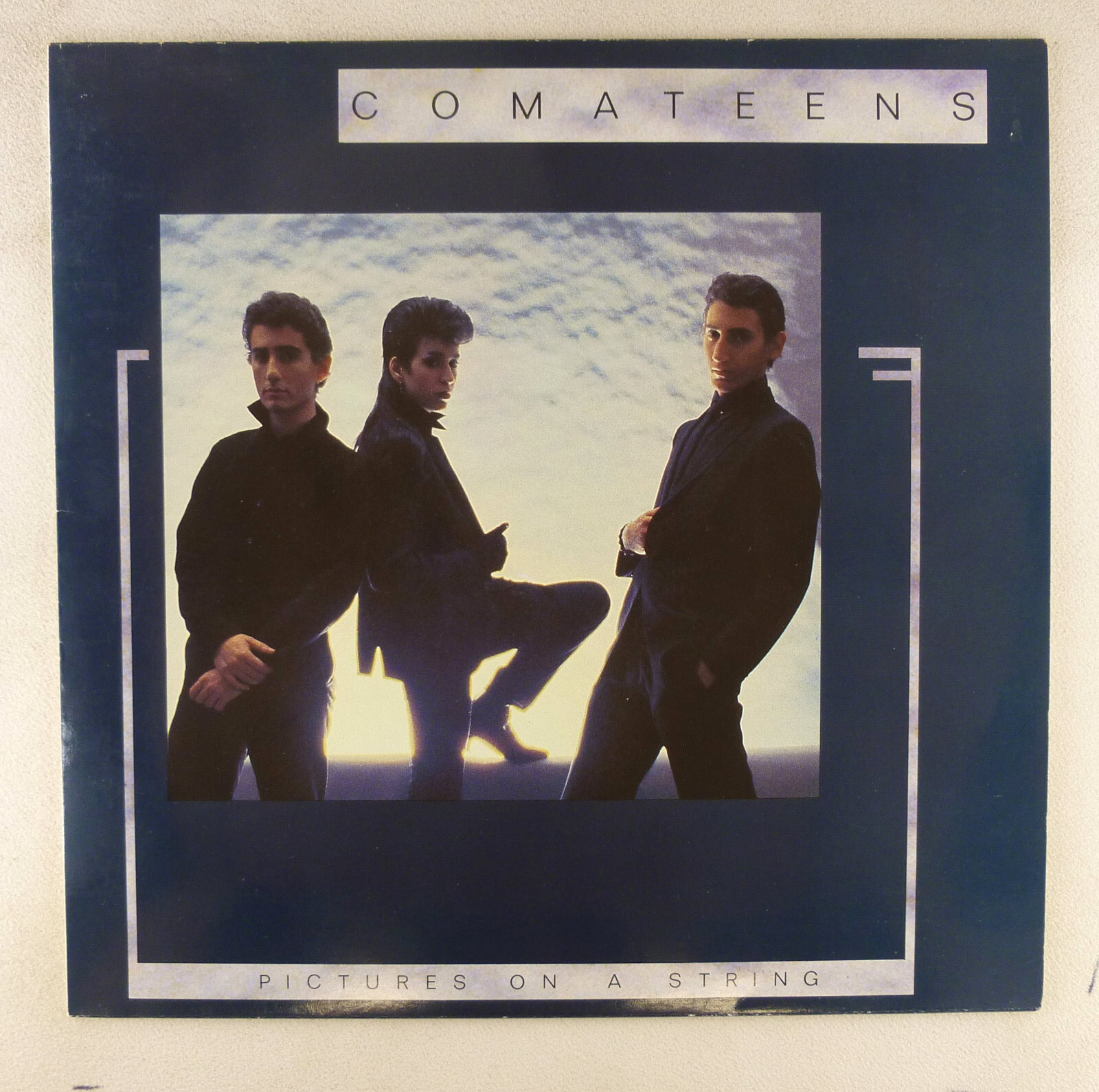 12" LP Vinyl Comateens Pictures On A String - D207 H9