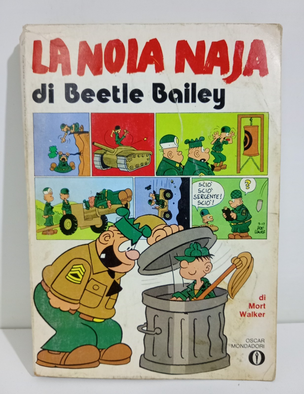 I175528 Mort Walker - La noia naja di Beetle Bailey - Oscar Mondadori 1972