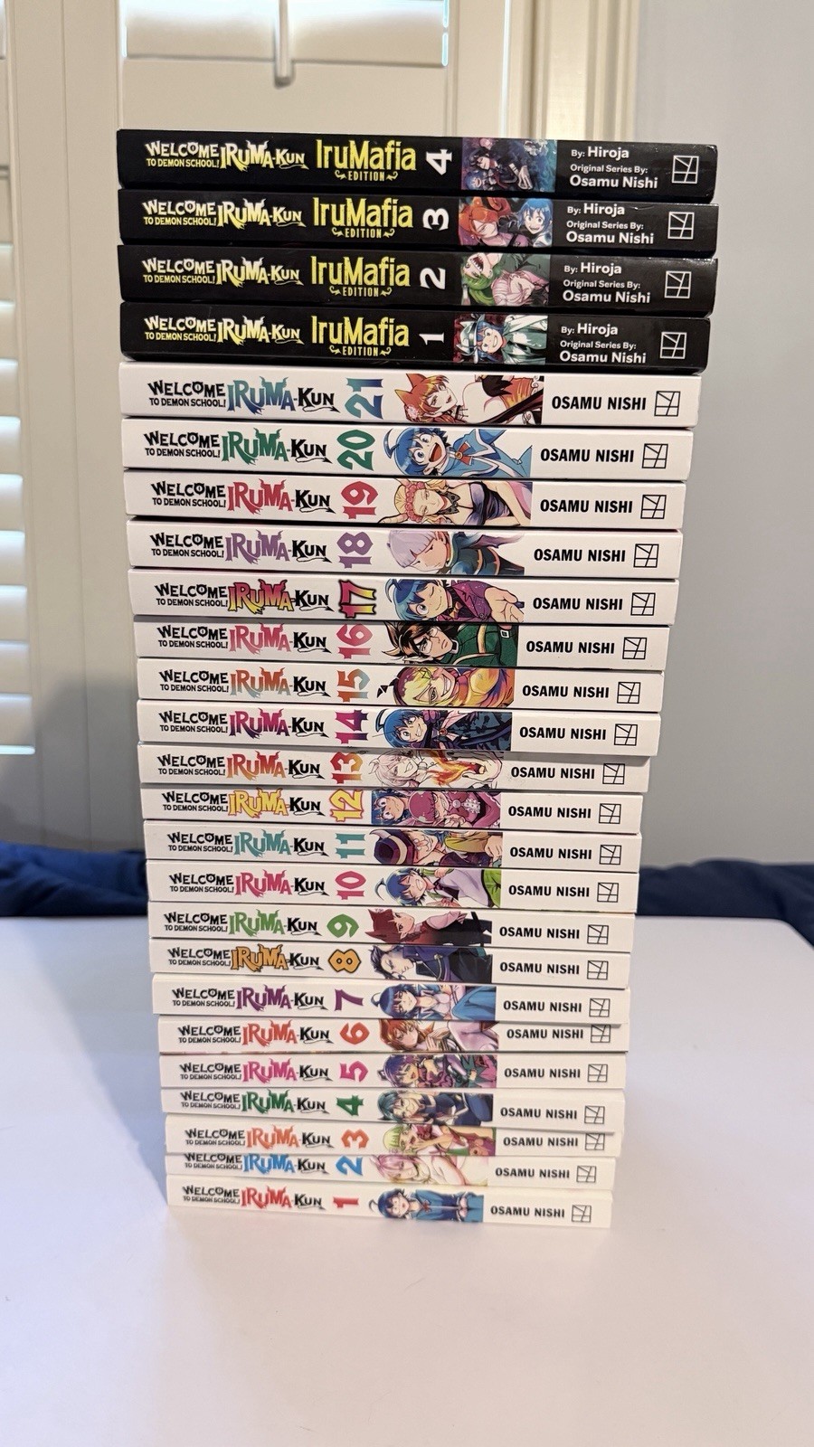 Welcome To Demon School Iruma-kun 1-21 più Irumafia 1-4 (prima stampa) completo