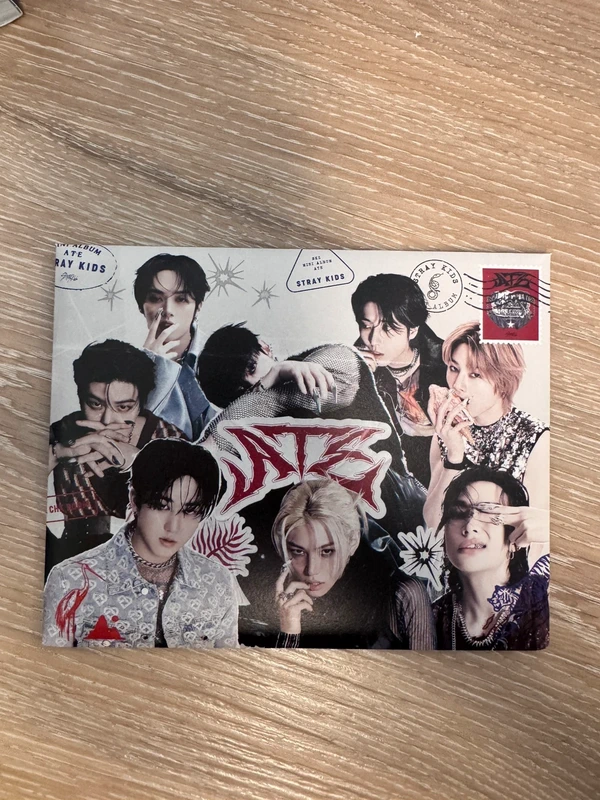 Stray Kids ATE Letter version