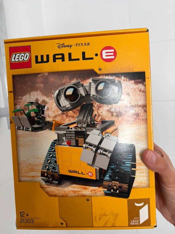 Lego Wall-E original box + book